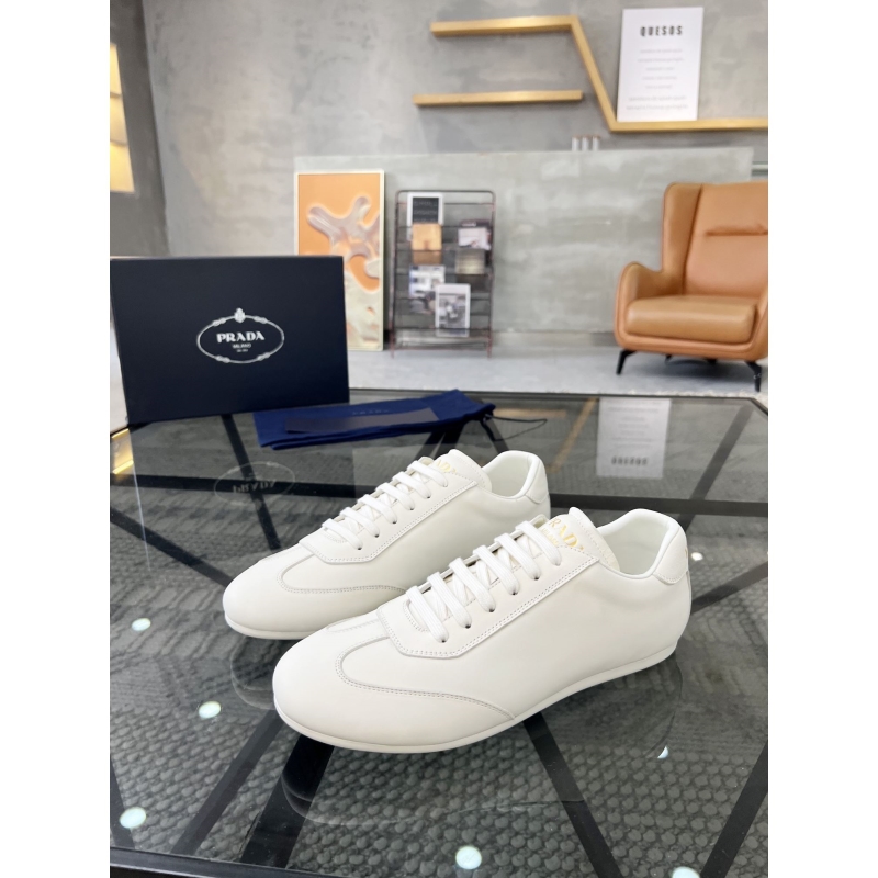Pra*a casual shoes